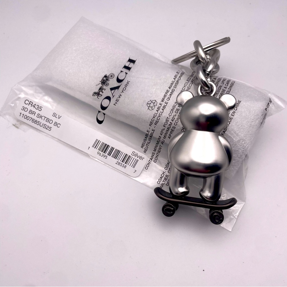 ✨LAST 1!✨ COACH | Limited Edition | Skateboarding Bear Bag Charm (Brand New!) 💘 - Picture 11 of 14